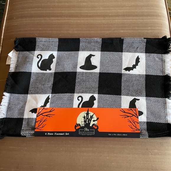 Other - Set of 4 Halloween themed placemats